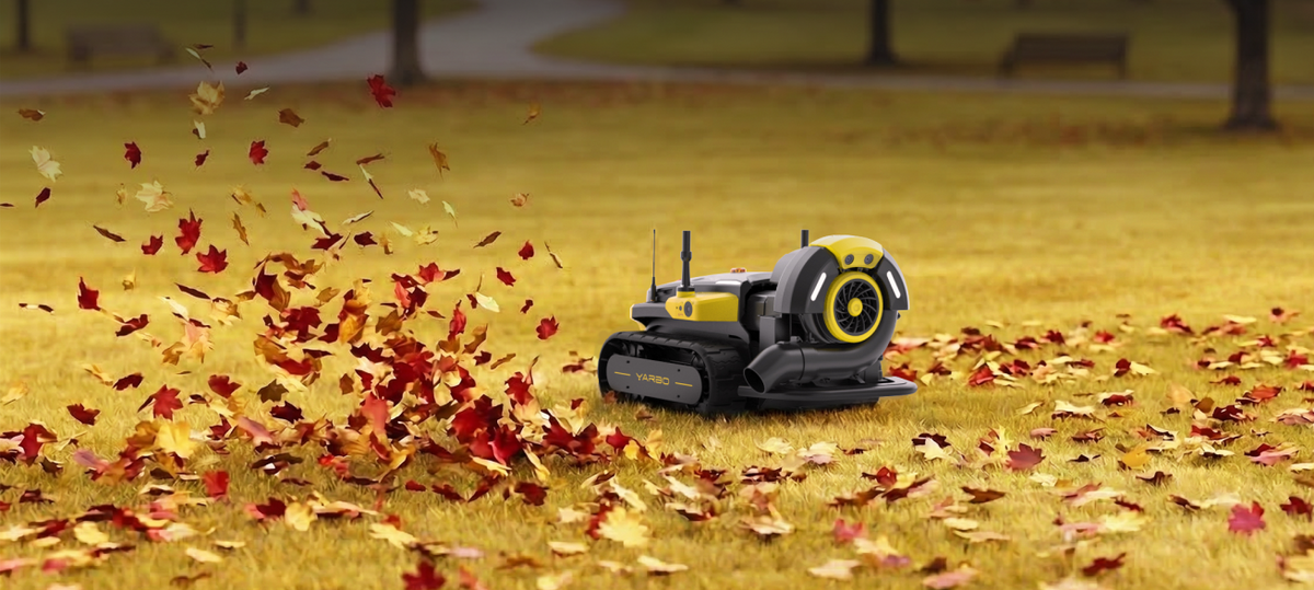 Yarbo Leaf Blower presúva jesenné lístie na trávniku